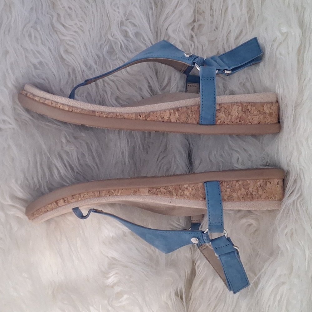 Vionic Kirra ll  Blue Suede Thong Sandals with Comfort and Style - Picture 4 of 8